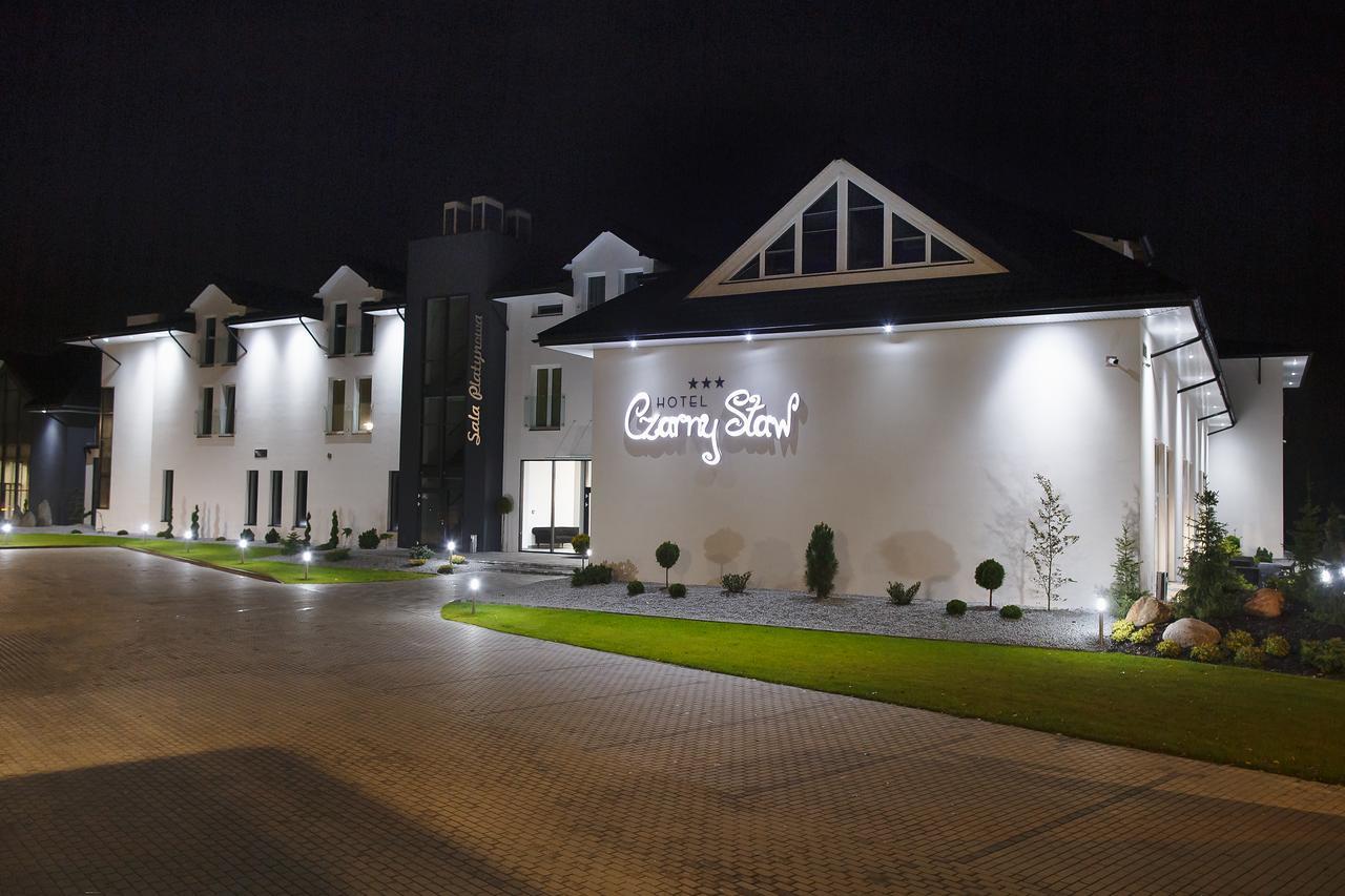 Czarny Staw Hotel Aleksandrow Lodzki Exterior photo